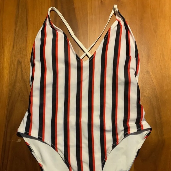 Bathing suit GARAGE - Picture 2 of 2